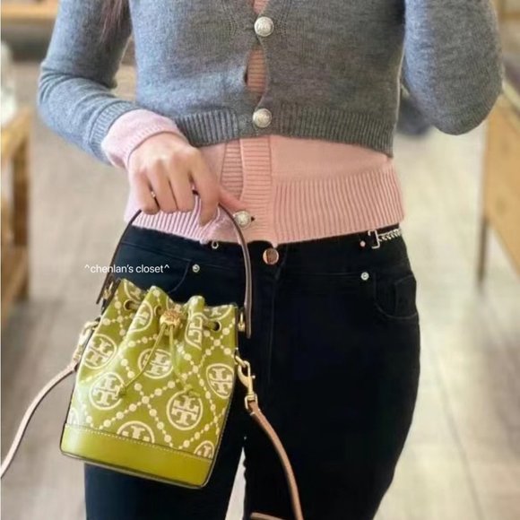 🔥NeW! Tory Burch T Monogram Embossed Contrast Mini Bucket Bag - Picture 17 of 17